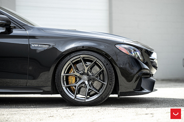 Фото дисков Vossen HF-5 Глянцевый графит на Mercedes-Benz E-Class (W213, S213, C238)
