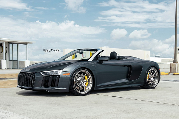 Фото дисков Strasse Wheels SM5R Deep Concave Monoblock Сатиновый темный лак на Audi R8 (4S)