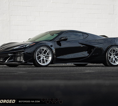 Фото дисков BC Forged HCS02 на Chevrolet Corvette C8