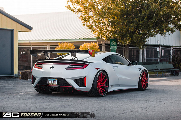 Фото дисков BC Forged HCA218 Красный глянец на Acura NSX II