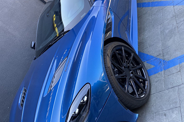 Фото дисков CEC C26 Черный глянец на Aston Martin DBS 3