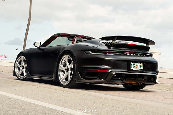 Фото дисков Anrky XR-305 Глянцевый лак на Porsche 911 VIII