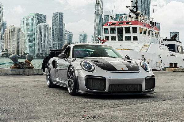 Фото дисков Anrky RS1 Черный глянец на Porsche 911 VII