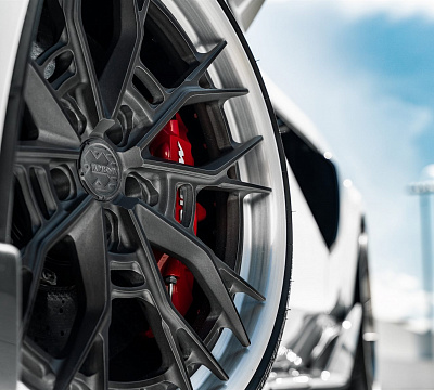 Фото дисков Anrky S3-X5 на McLaren 600