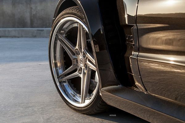 Фото дисков Strasse Wheels SV2T Deep Concave FS Сатиновый темный лак на Mercedes-Benz SL (R231)