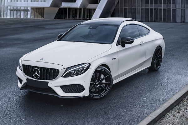Фото дисков Bola CSR Черный глянец на Mercedes-Benz C-Class (W205)