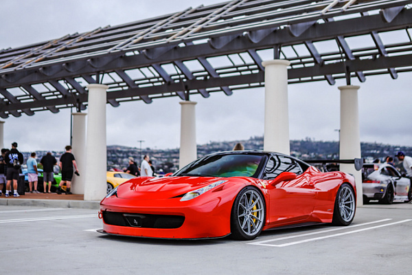 Фото дисков Brixton Forged R11-R Серебро на Ferrari 458
