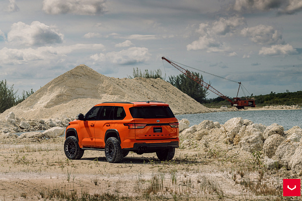 Фото дисков Vossen HFX-1 (6-Lug) Черный глянец на Toyota Sequoia III