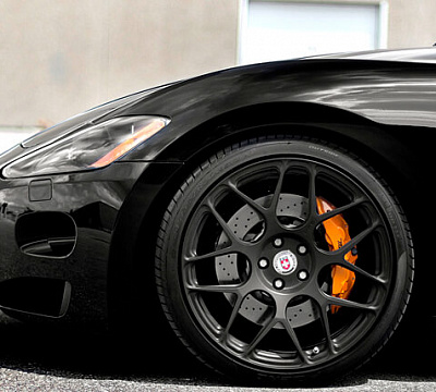 Фото дисков HRE P40SC на Maserati GranTurismo I
