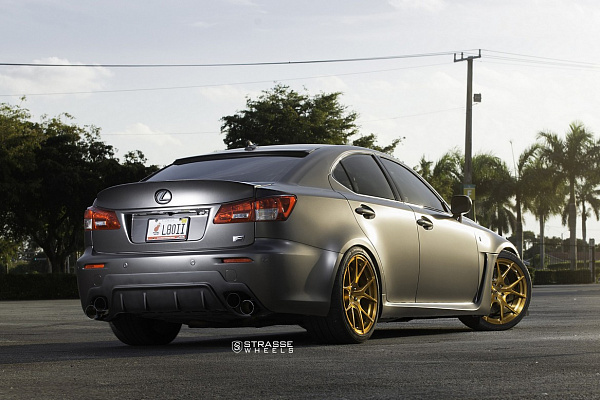 Фото дисков Strasse Wheels SM5R Deep Concave Monoblock Сатиновое золото на Lexus IS II