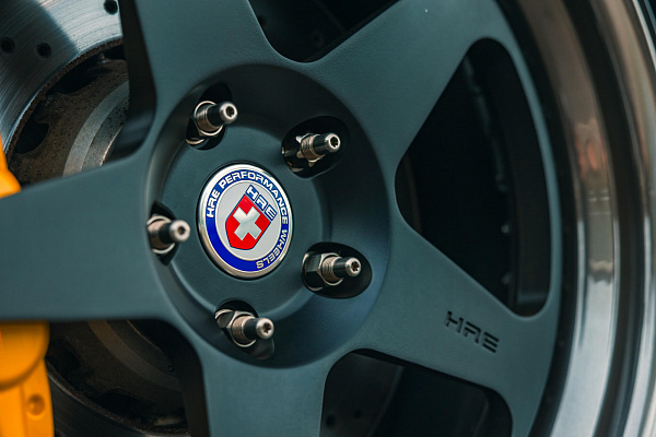 Фото дисков HRE 305 Черный матовый на BMW 3/M3 (F3x/F80)