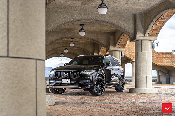 Фото дисков Vossen HF-4T Черный глянец на Volvo XC90 II