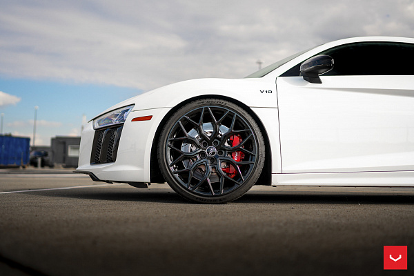 Фото дисков Vossen HF-2 Черный глянец на Audi R8 (4S)
