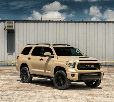 Фото дисков Vossen HF-7 на Toyota Sequoia II
