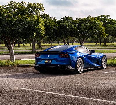 Фото дисков Vossen S21-02 на Ferrari 812