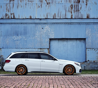 Фото дисков HRE P104 на Mercedes-Benz E-Class (W212, S212, C207)