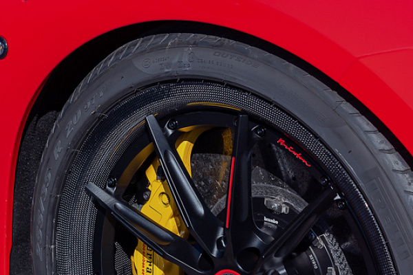 Фото дисков Brixton Forged R11-R Черный сатин на Ferrari F8