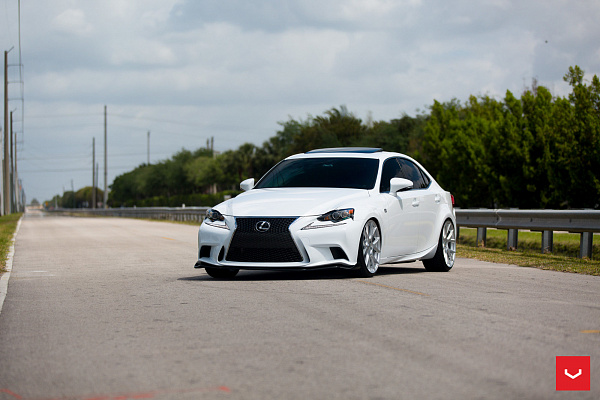 Фото дисков Vossen VFS-6 Серебро на Lexus IS II