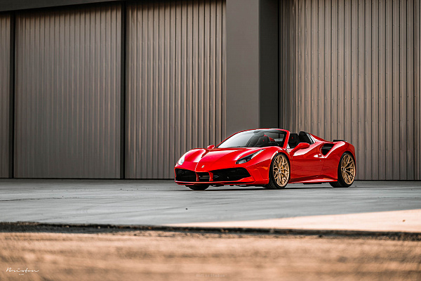 Фото дисков Brixton Forged CM6-R Глянцевая медь на Ferrari 488