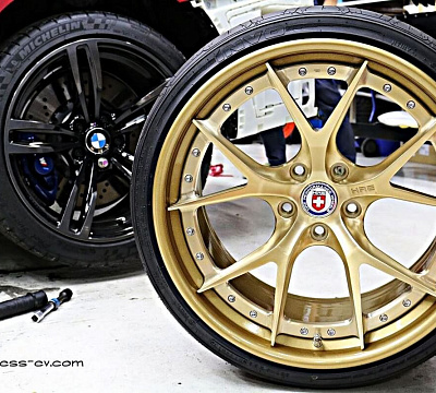 Фото дисков HRE S101 на BMW 4/M4 (F32/F82)