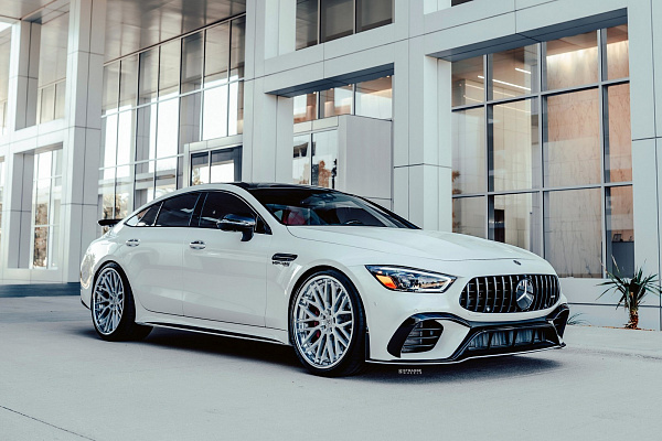 Фото дисков Strasse Wheels SV10M Deep Concave FS Глянцевый лак на Mercedes-Benz AMG GT I