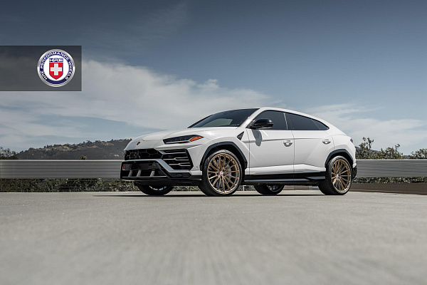 Фото дисков HRE P103SC Глянцевая шампань на Lamborghini Urus