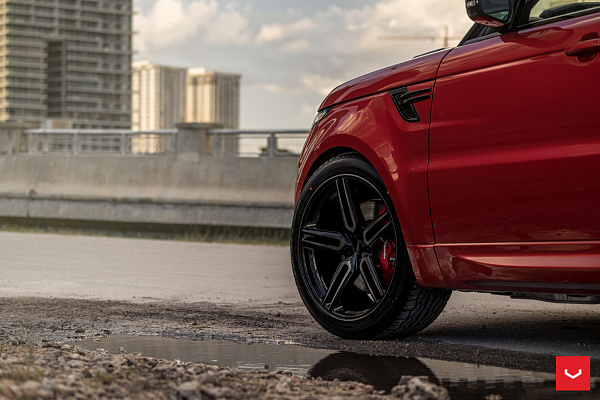 Фото дисков Vossen HF-1 Черный глянец на Range Rover Sport II