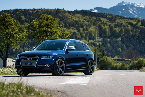Фото дисков Vossen CV3 Глянцевый графит на Audi Q5 (8R)