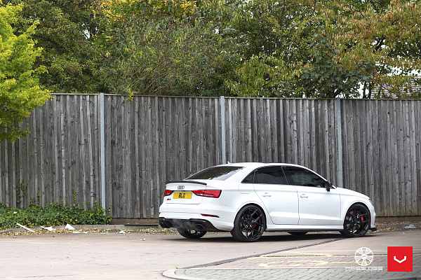 Фото дисков Vossen HF-5 Черный глянец на Audi A/S/RS 3 (8V)
