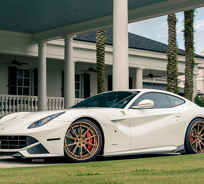 Фото дисков Strasse Wheels SV10-RS Deep Concave FS на Ferrari F12