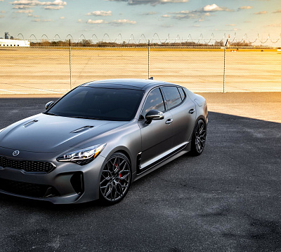 Фото дисков Vossen HF-2 на Kia Stinger