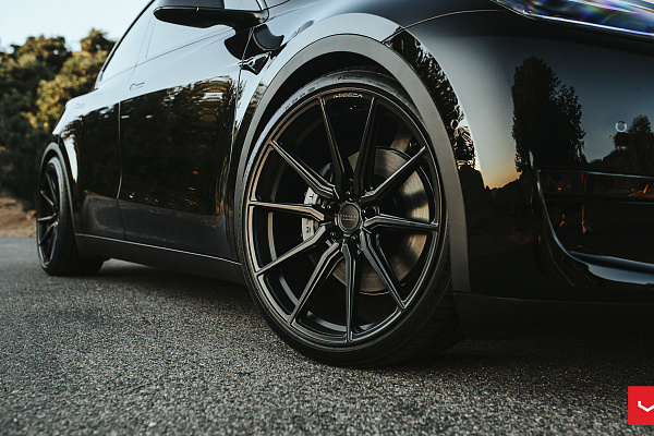 Фото дисков Vossen HF-3 Черный сатин на Tesla Model Y