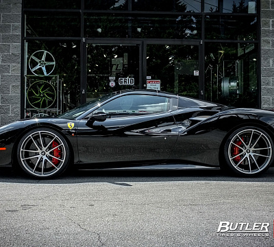 Фото дисков HRE P104 на Ferrari 488