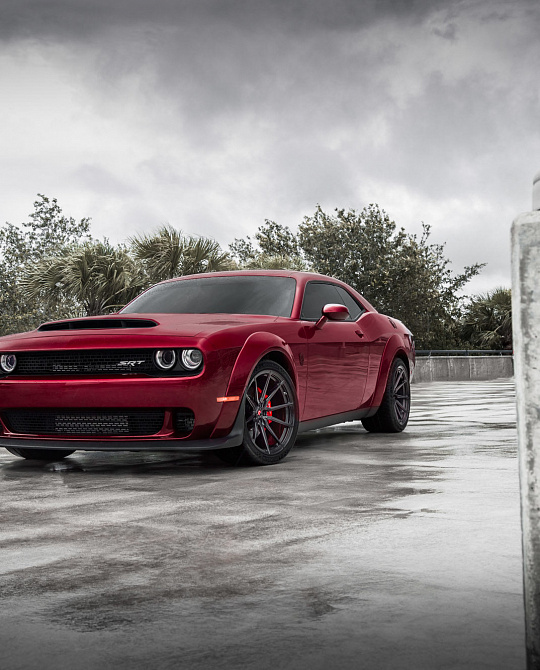 Фото дисков M-X2 Глянцевый темный лак на Dodge Challenger III