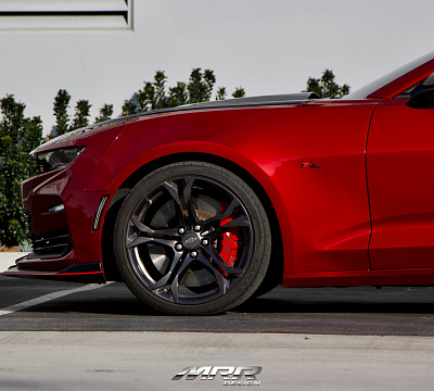 Фото дисков MRR M017 на Chevrolet Camaro VI