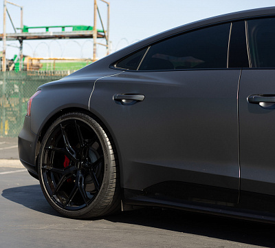 Фото дисков Vossen HF-5 на Audi E-tron GT