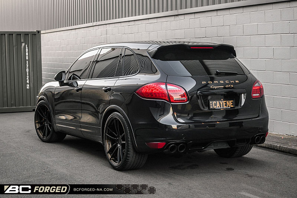 Фото дисков BC Forged HCA163 Черный матовый на Porsche Cayenne II