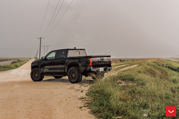 Фото дисков Vossen HFX-1 (6-Lug) Сатиновая бронза на  Toyota Tacoma IV