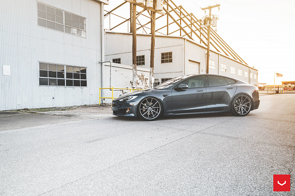 Фото дисков Vossen VFS-1 Сатиновый графит на Tesla Model S