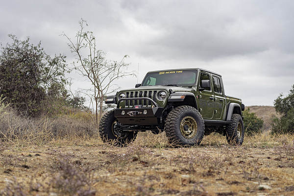 Фото дисков Black Rhino CONVOY  на Jeep Gladiator II (JT)