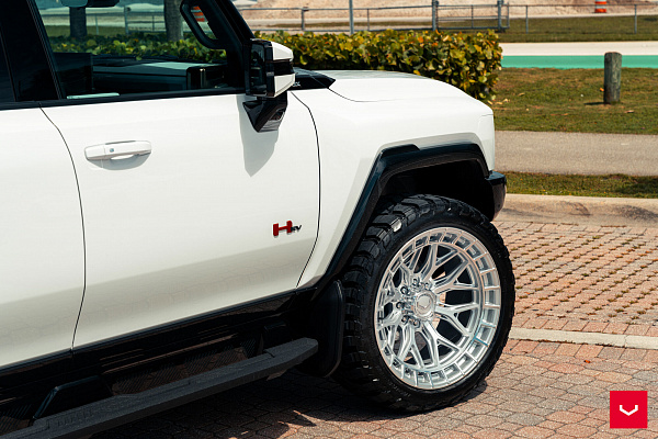 Фото дисков Vossen HFX-1 (8-Lug) Серебро на GMC Hummer EV