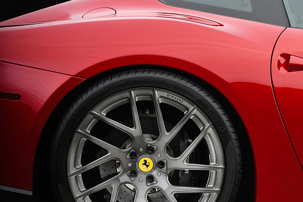 Фото дисков Strasse Wheels SM7T Deep Concave Monoblock Сатиновый тонированный лак на Ferrari F12