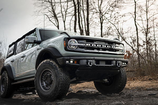 Фото дисков Black Rhino ARMORY Черный матовый на Ford Bronco