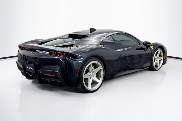 Фото дисков Giovanna Cinque Серебро на Ferrari SF90