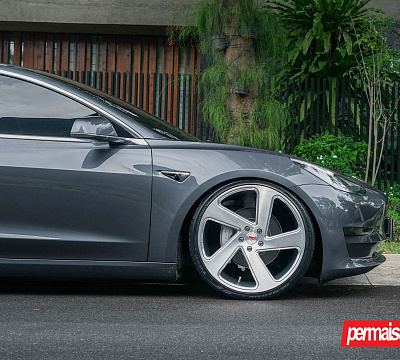 Фото дисков Vossen CG-210T на Tesla Model 3