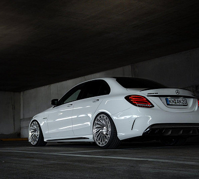 Фото дисков Radi8 R807 на Mercedes-Benz C-Class (W205)