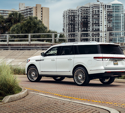 Фото дисков Vossen HF-8 на Lincoln Navigator IV