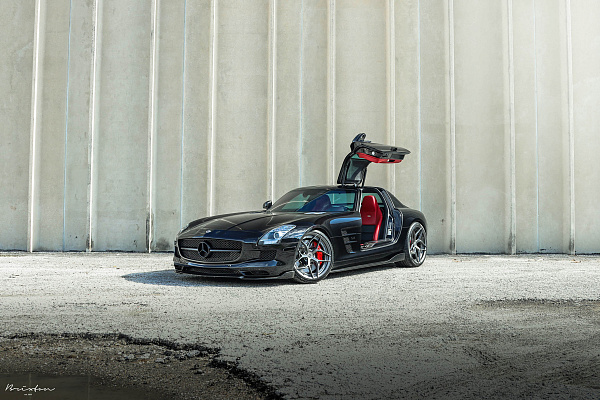 Фото дисков Brixton Forged PF7 Сатиновый графит на Mercedes-Benz SLS AMG