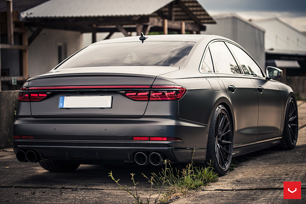 Фото дисков Vossen HF-4T Глянцевый темный лак на Audi A/S 8 (D5)