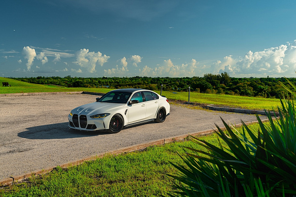 Фото дисков Strasse Wheels SV20 Track Черный сатин на BMW 3/M3 (G2x/G80)
